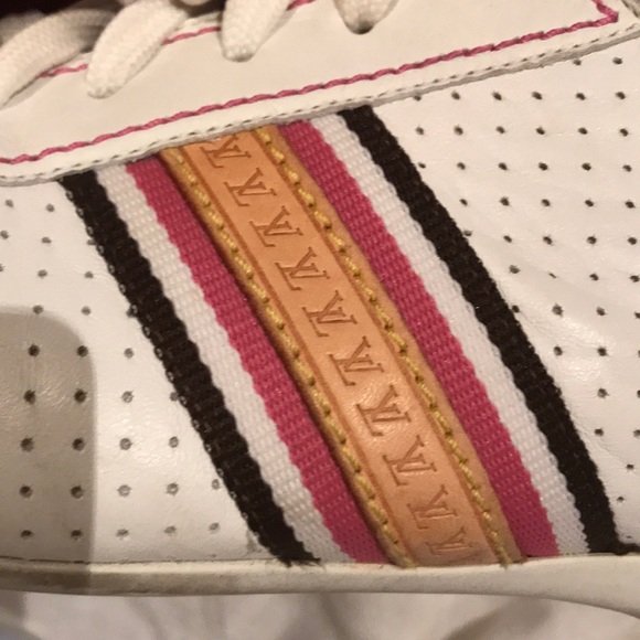Gorgeous LV sneakers, 9/10 condition. - Picture 6 of 7